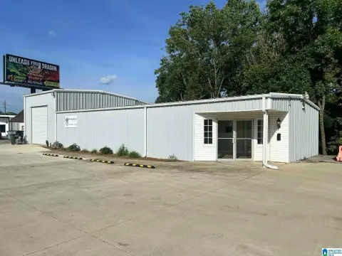 Columbiana Office/Shop Building For Sale