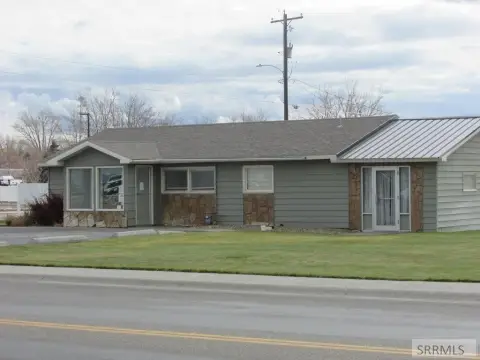 Blackfoot Office Building For Sale