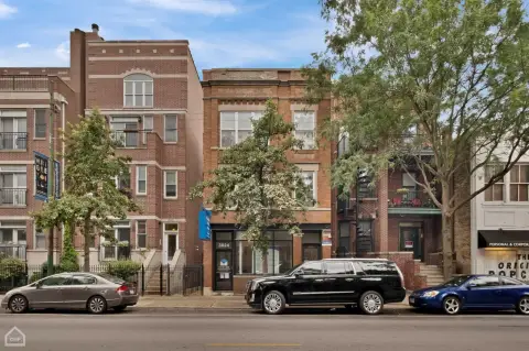 Wrigleyville Mixed-Use Investment Opportunity