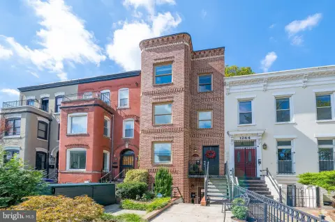 Two-Unit Building in Shaw Neighborhood