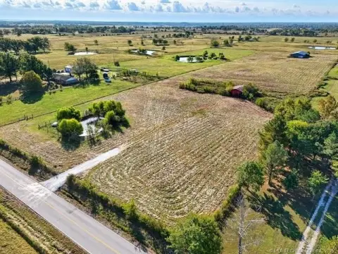 Haskell, OK - 11 Acre Oasis