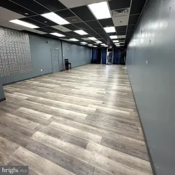 WALDORF Flex/Retail Space Available