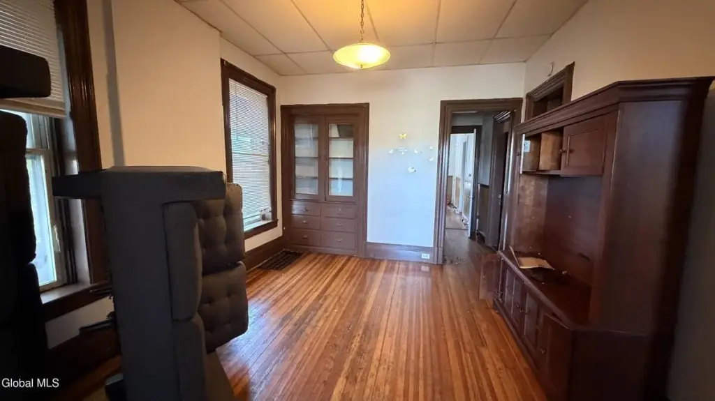 Picture 5
