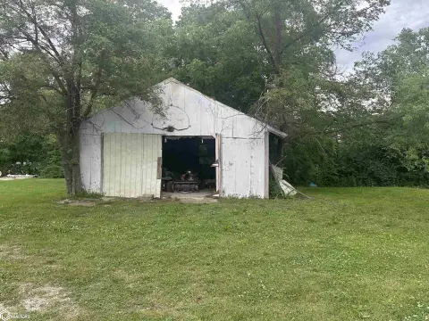 Riverfront Land in Davis City