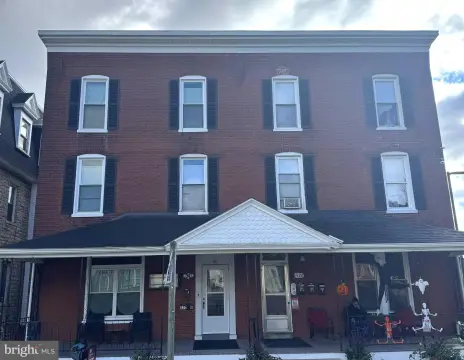 Coatesville Duplex: Investment Opportunity