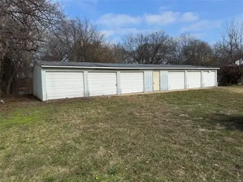 Ardmore Mini-Warehouse Investment Opportunity