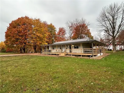 Remodeled Farmhouse with Covered Deck