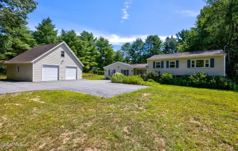 Multi-Use Property Near Saratoga