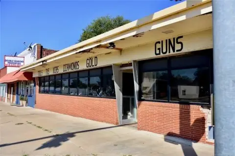 Henryetta Landmark on Main Street