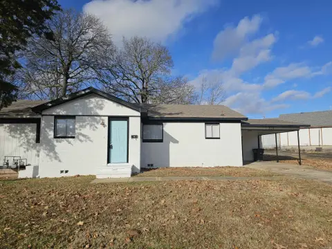 Updated Duplex With Covered Parking