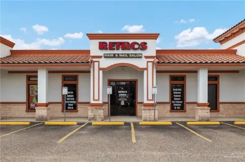 Move-in Ready Salon Space Available