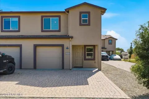Triplex with Included Appliances