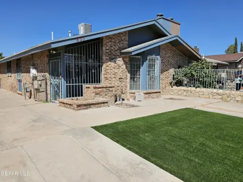 Spacious Duplex with Multifunction Room