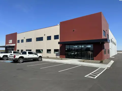 Clear-Span Warehouse