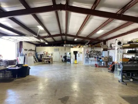 Pocahontas Commercial Building For Sale