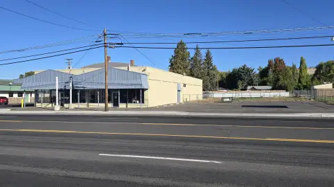 Klamath Falls Commercial Building For Sale