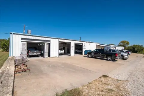 Van Alstyne Mixed-Use Property