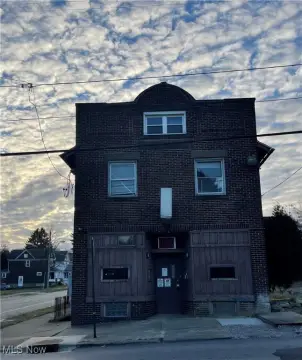 Storefront with Updated Apartment