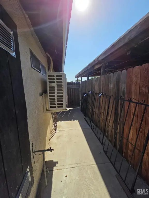 Picture 11