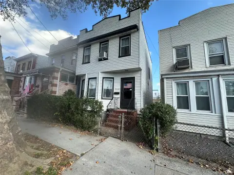 Detached Two-Family Duplex