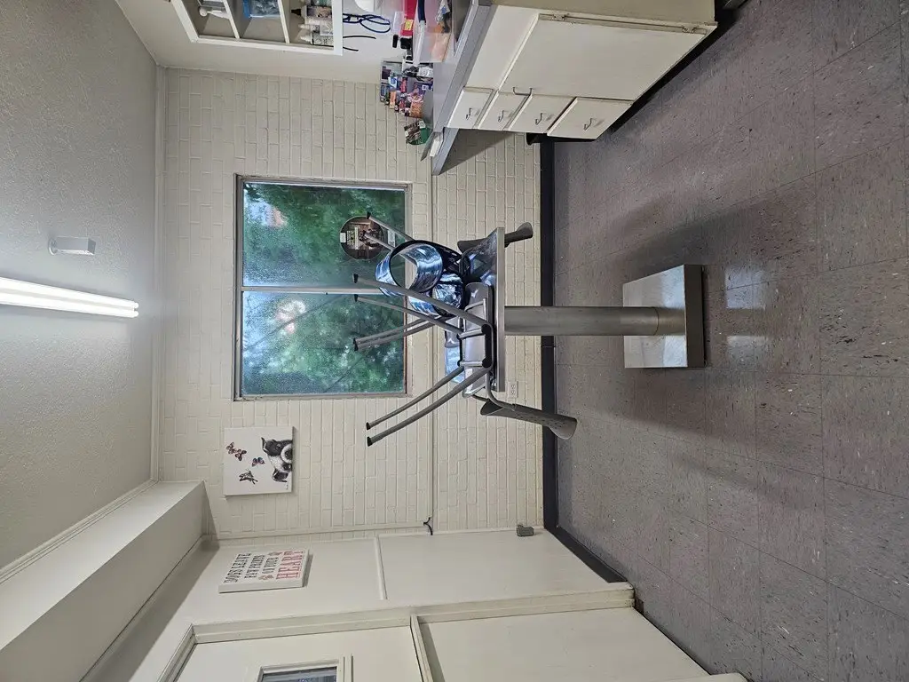 Picture 10