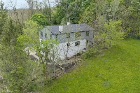 Renovated Triplex with Elevator