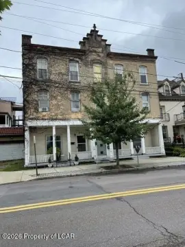 5-Unit Brick Apartment Building