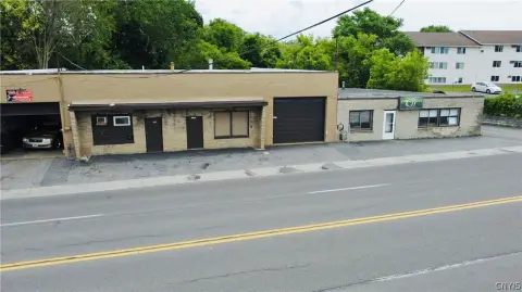 Multi-Tenant Retail Property