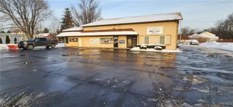 Versatile Commercial Property Near Cortland