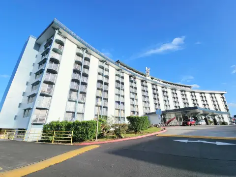 Hilo Lagoon Centre Office Space