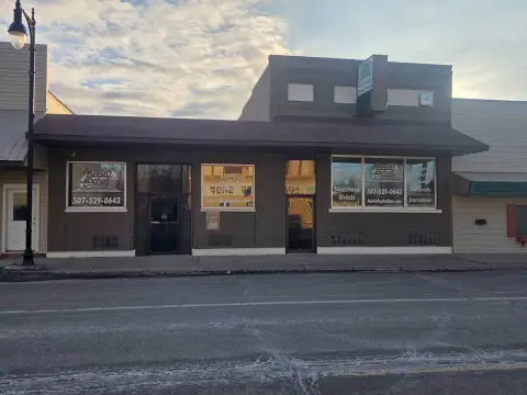 Lyle MN Commercial Building