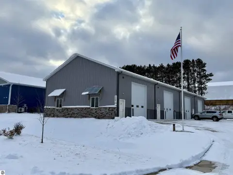 Industrial Unit in Traverse City