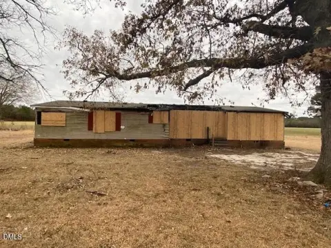 Land in Quiet Country Location