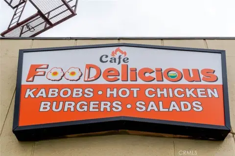 Established Restaurant in North Hollywood