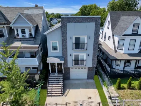 Newark Multi-Family with Expansion Potential