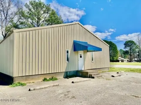 Commercial Land in High-Traffic Area