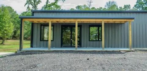 Flex Space with Overhead Door