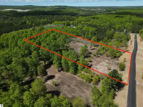 Land Parcel in Brightland Woods