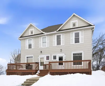 Income-Producing Duplex in Freeport, IL