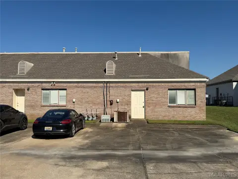 Medical Office Suite with Exam Rooms