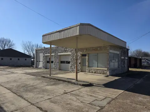 Automotive Shop Building with Three Bays