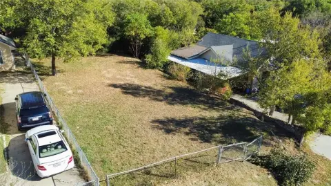 Residential Lot in Dallas Heart