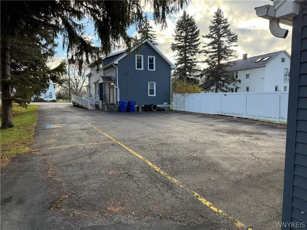 Picture 4