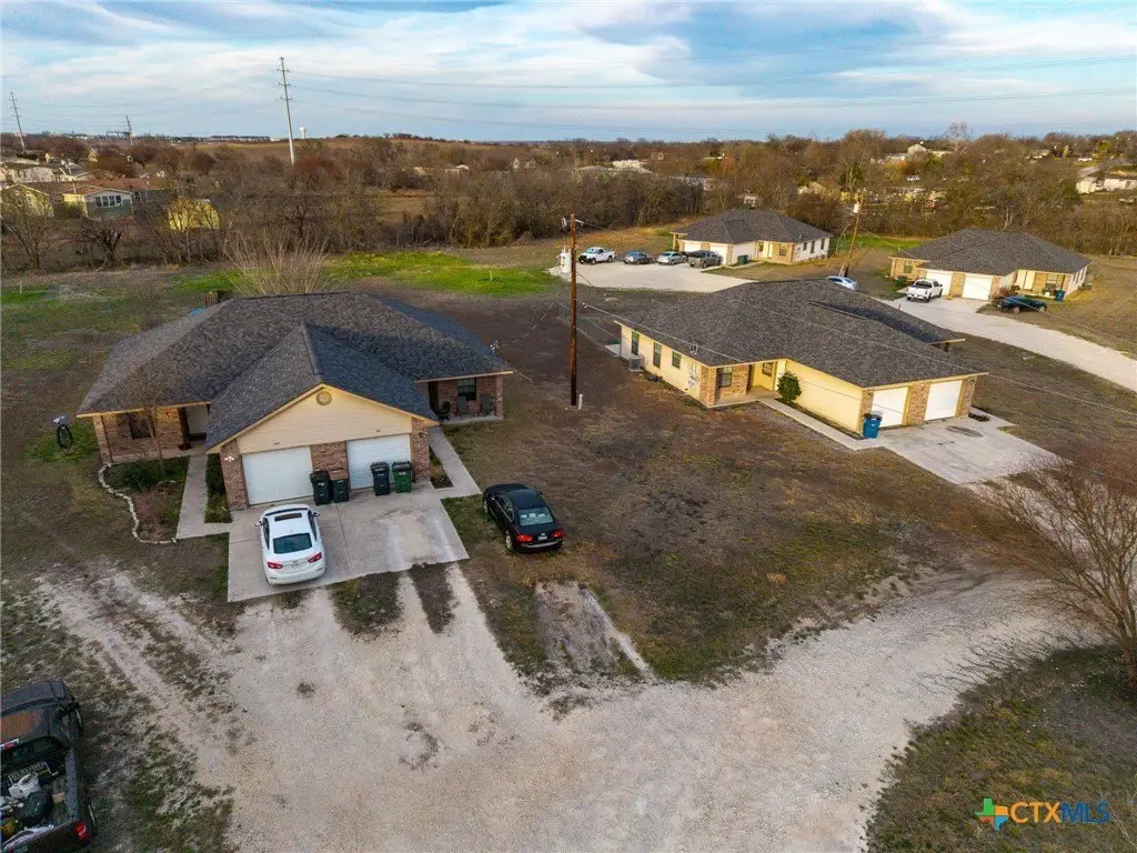 540-546 Crest Circle Dr, San Marcos, TX 78666