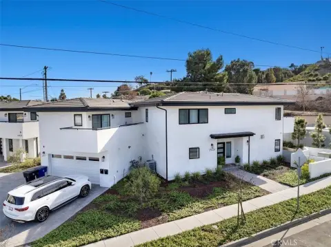 Income-Producing Duplex in Torrance, CA