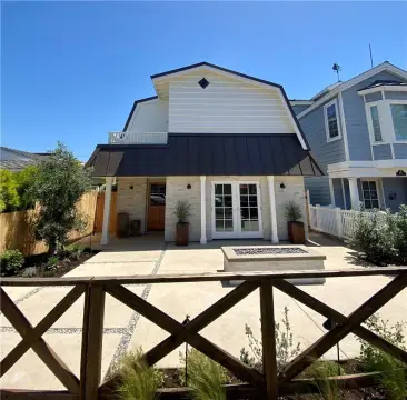 Cape Cod Cottage Multi-Family