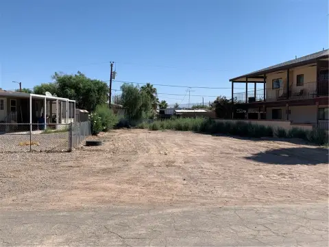Buildable Lot Near Colorado River