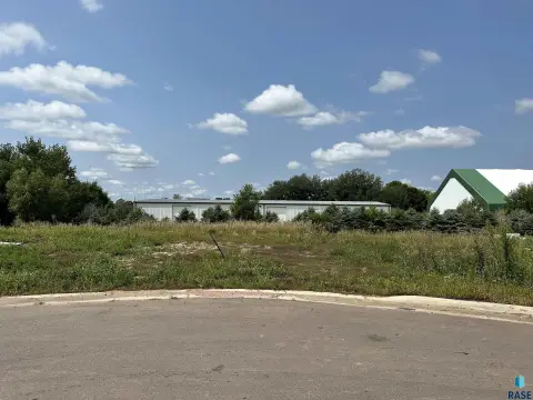 Residential Land in Harrisburg, SD