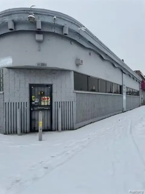 Detroit Warehouse and Tire Shop