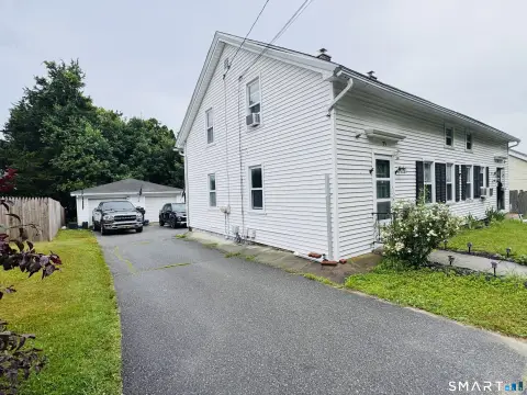 Picture of Duplexes at 137 S Chestnut Street, Plainfield, CT